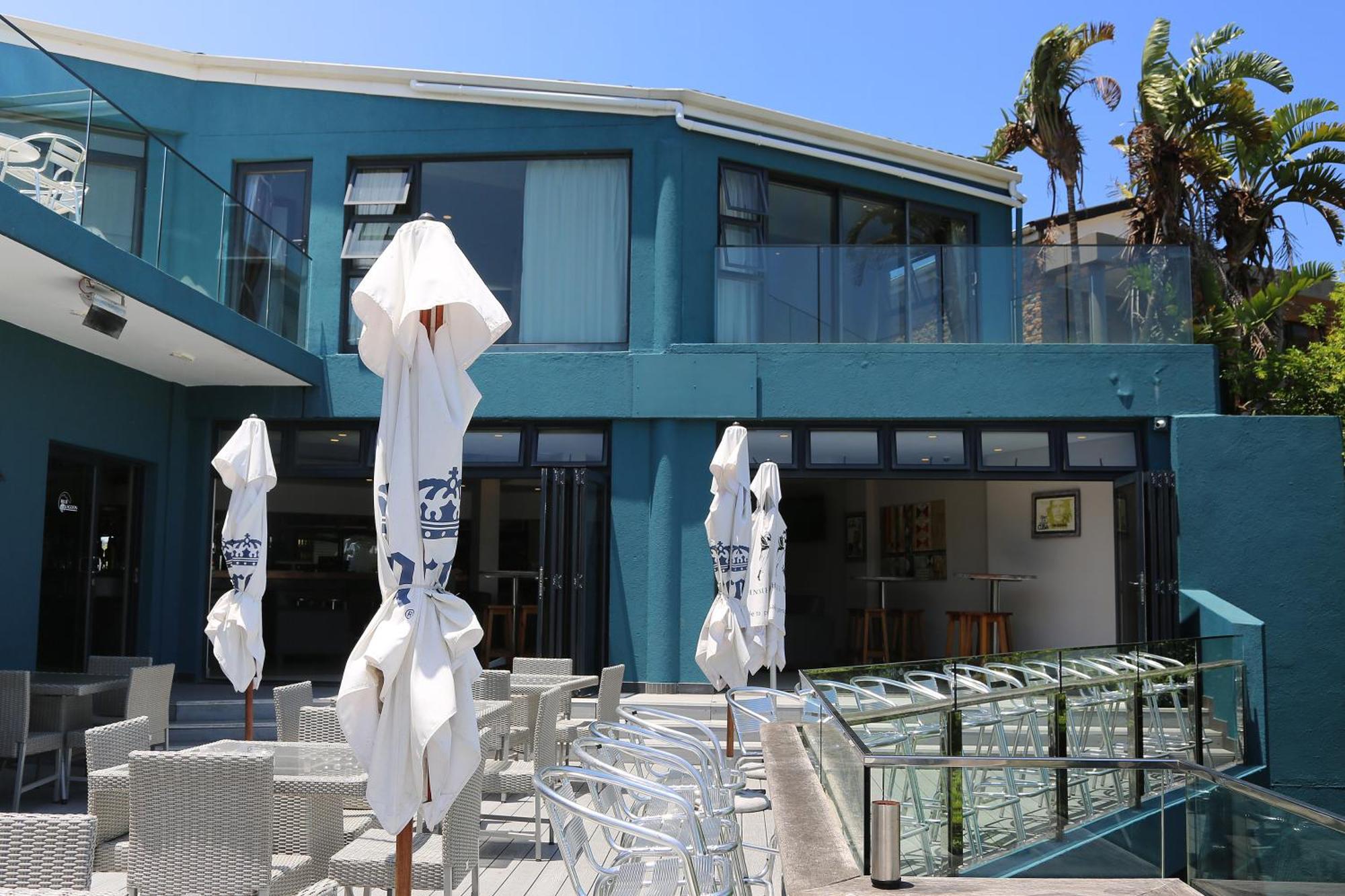 Blue Lagoon Hotel And Conference Centre Източен Лондон Екстериор снимка