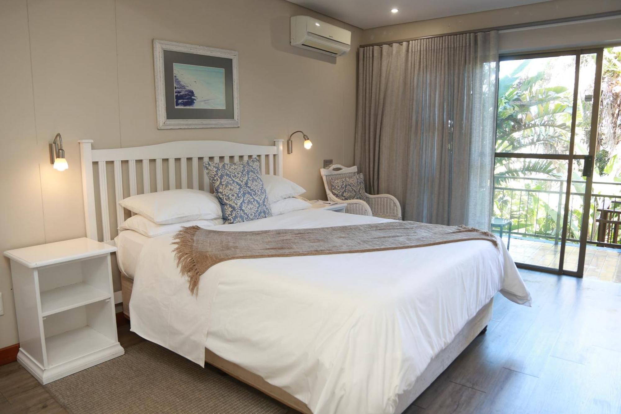 Blue Lagoon Hotel And Conference Centre Източен Лондон Екстериор снимка