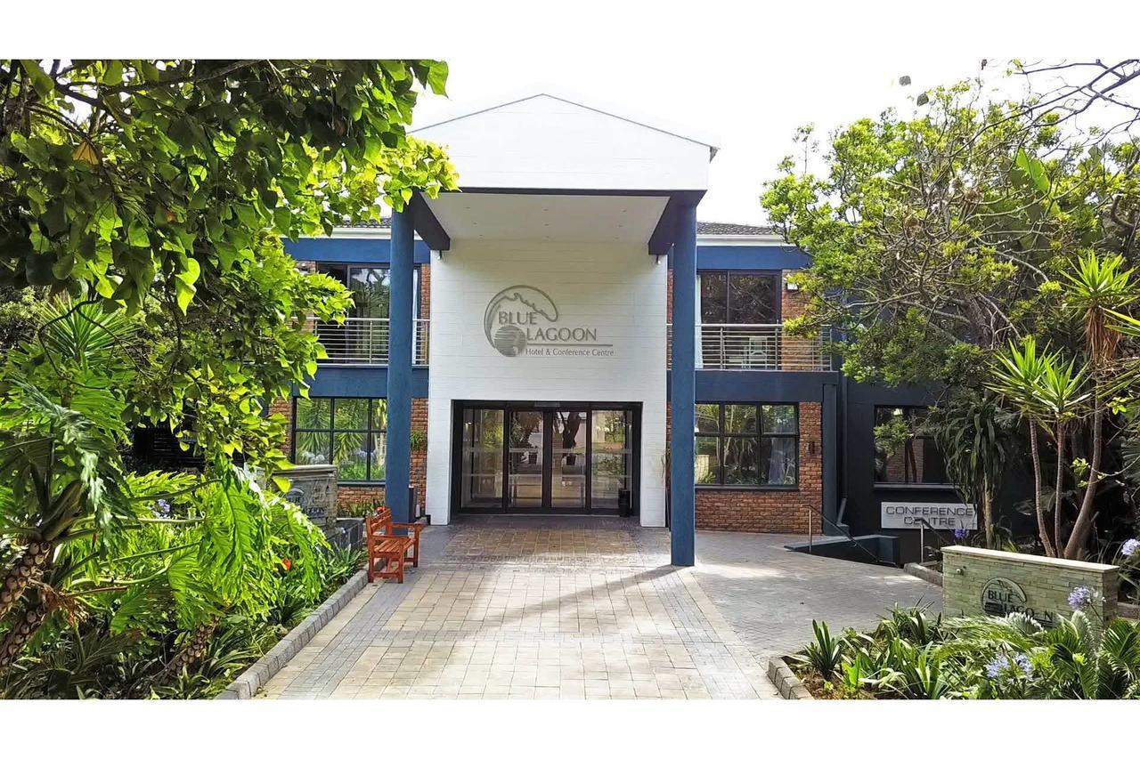 Blue Lagoon Hotel And Conference Centre Източен Лондон Екстериор снимка